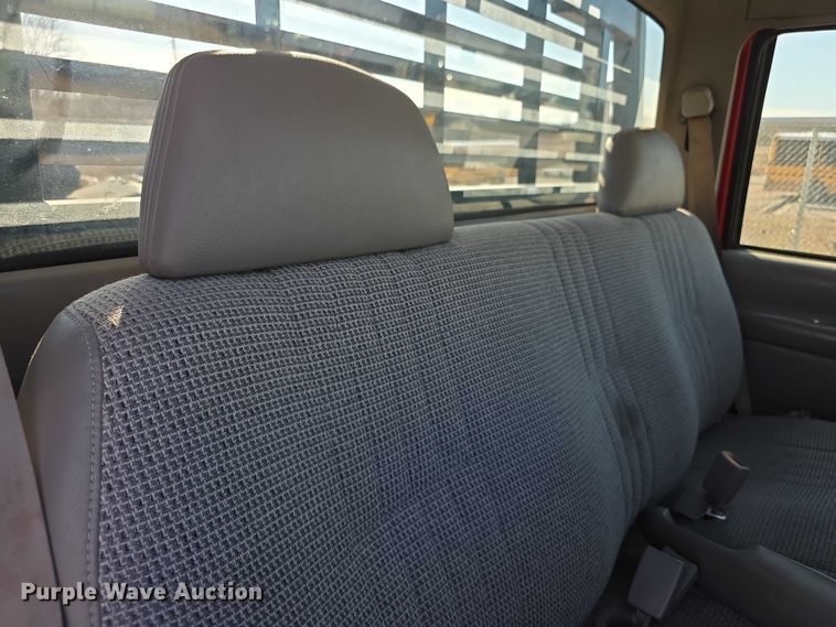 image for item FI0802 2000 Chevrolet K3500 flatbed pickup truck