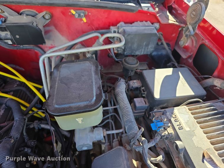 image for item FI0802 2000 Chevrolet K3500 flatbed pickup truck