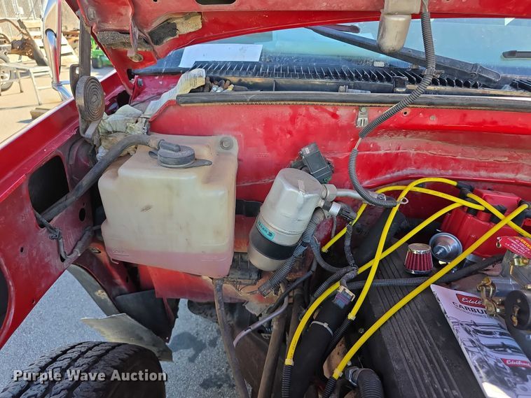 image for item FI0802 2000 Chevrolet K3500 flatbed pickup truck