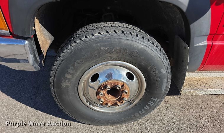 image for item FI0802 2000 Chevrolet K3500 flatbed pickup truck