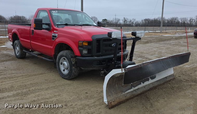 image for item FI0818 2008 Ford F350 Super Duty XL pickup truck