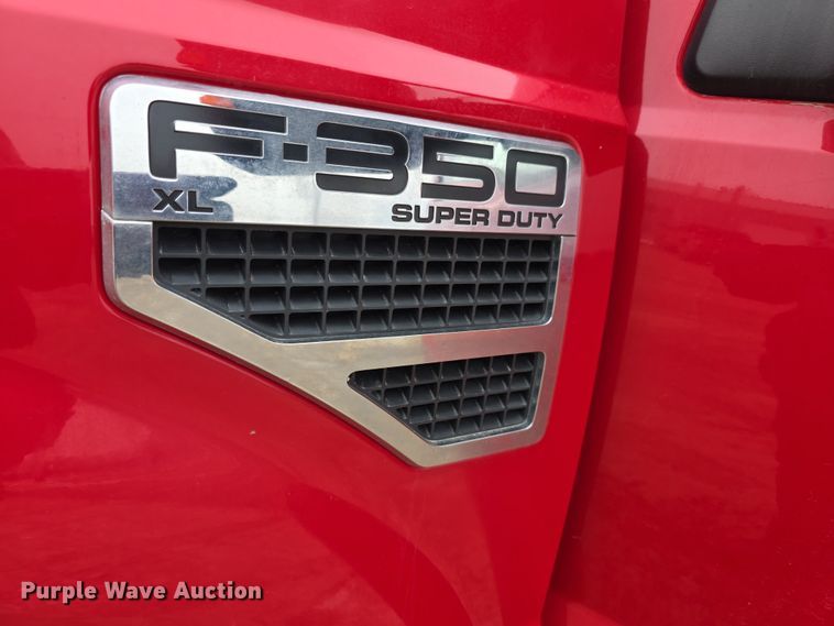 image for item FI0818 2008 Ford F350 Super Duty XL pickup truck