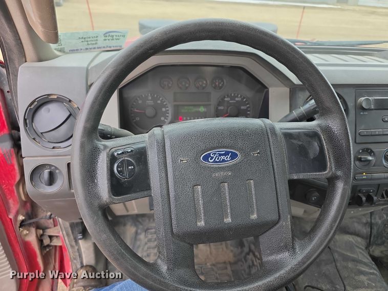 image for item FI0818 2008 Ford F350 Super Duty XL pickup truck