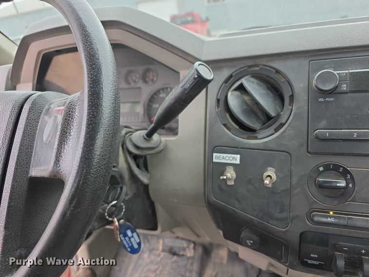 image for item FI0818 2008 Ford F350 Super Duty XL pickup truck