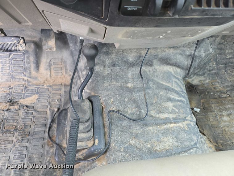 image for item FI0818 2008 Ford F350 Super Duty XL pickup truck