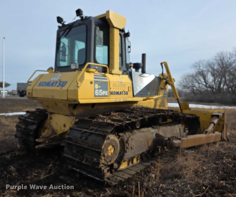 image for item FI0820 2006 Komatsu D65PX-15 dozer