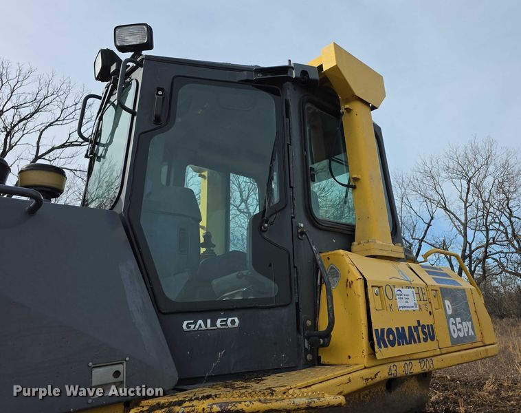 image for item FI0820 2006 Komatsu D65PX-15 dozer