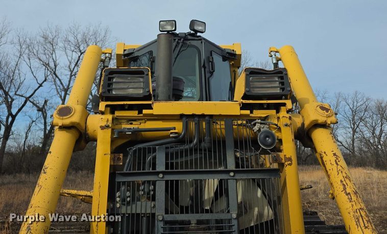 image for item FI0820 2006 Komatsu D65PX-15 dozer
