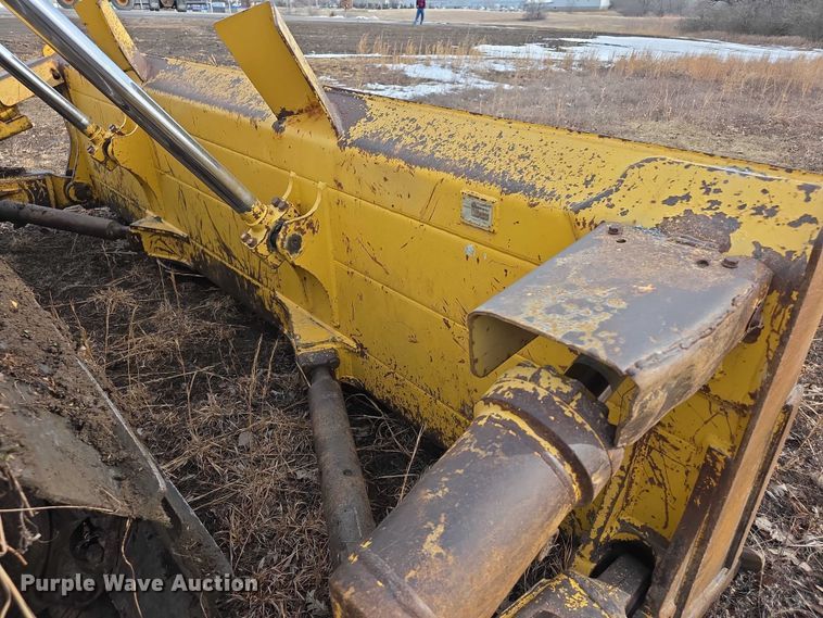 image for item FI0820 2006 Komatsu D65PX-15 dozer