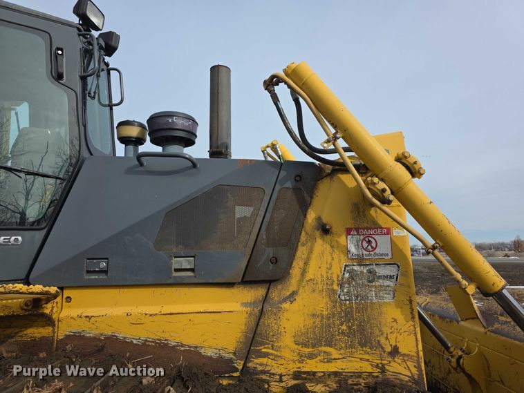 image for item FI0820 2006 Komatsu D65PX-15 dozer