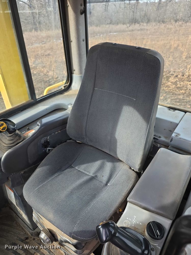 image for item FI0820 2006 Komatsu D65PX-15 dozer