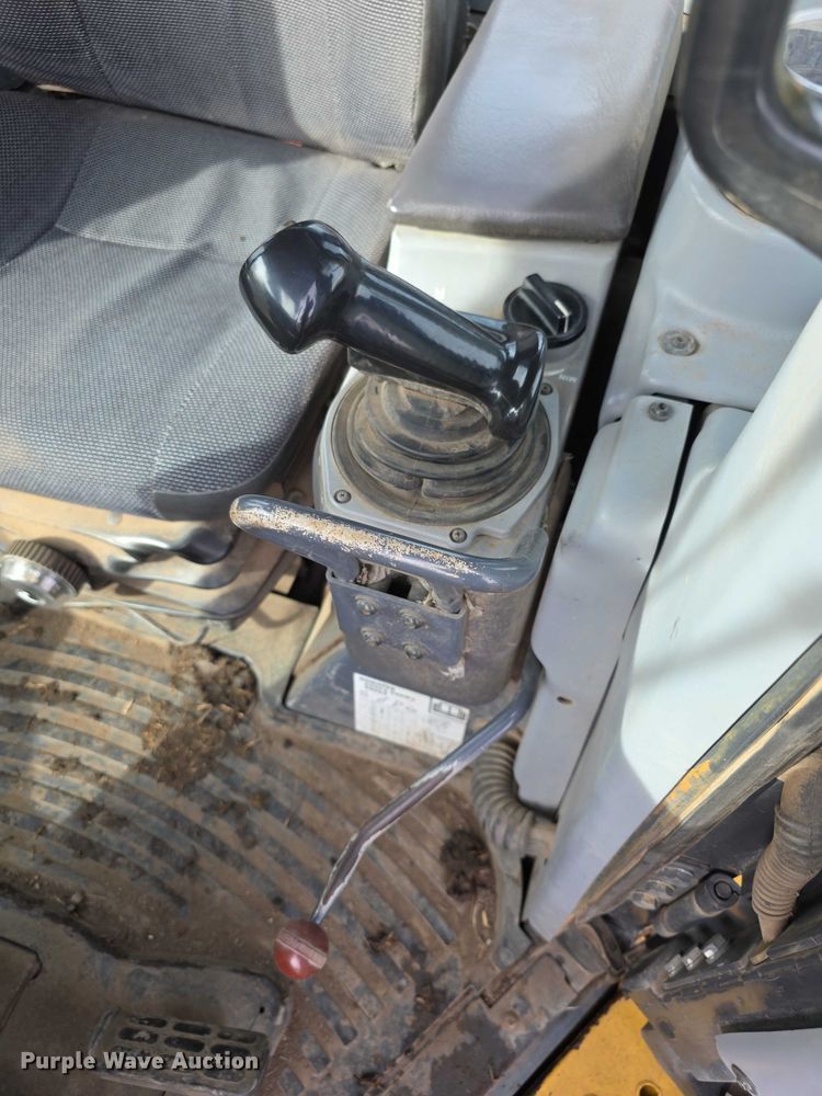 image for item FI0820 2006 Komatsu D65PX-15 dozer