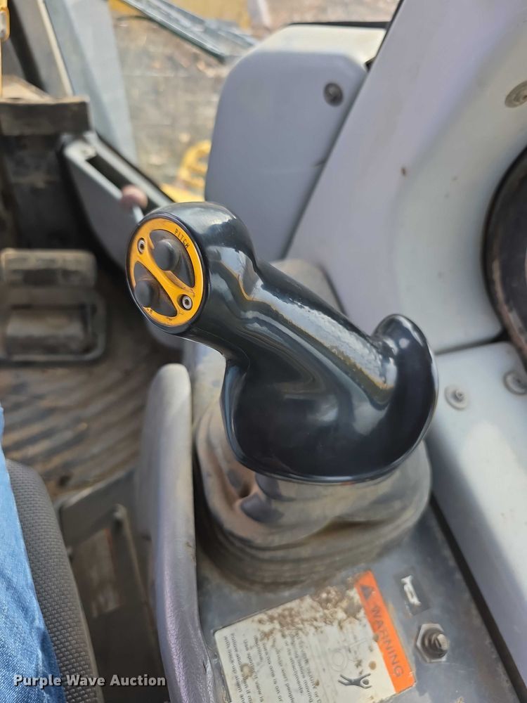 image for item FI0820 2006 Komatsu D65PX-15 dozer