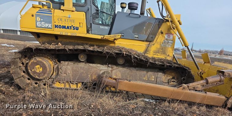 image for item FI0820 2006 Komatsu D65PX-15 dozer