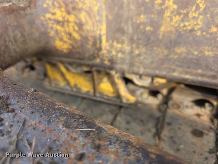 image for item FI0820 2006 Komatsu D65PX-15 dozer
