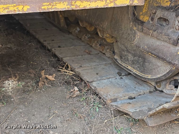 image for item FI0820 2006 Komatsu D65PX-15 dozer