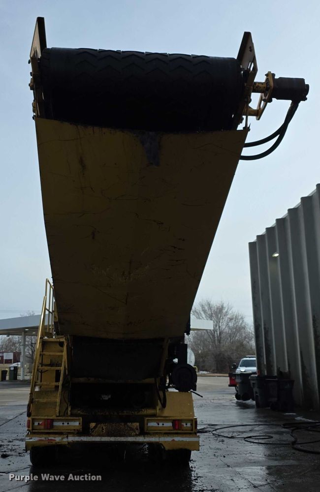 image for item FI0823 2013 Vermeer HG6000 horizontal grinder