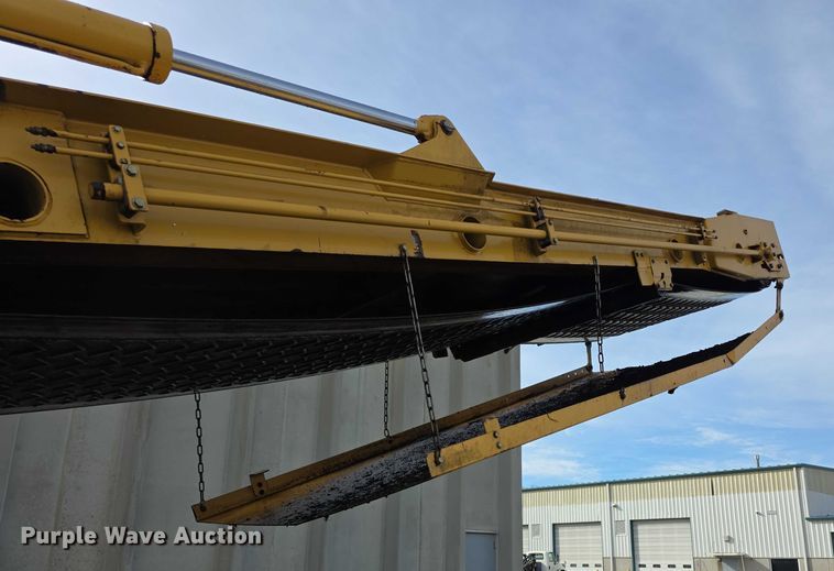 image for item FI0823 2013 Vermeer HG6000 horizontal grinder