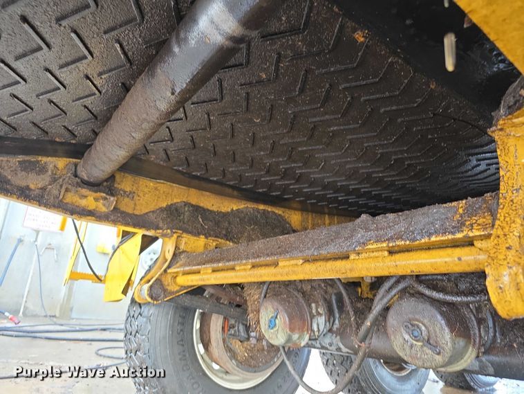 image for item FI0823 2013 Vermeer HG6000 horizontal grinder