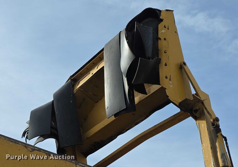 image for item FI0823 2013 Vermeer HG6000 horizontal grinder