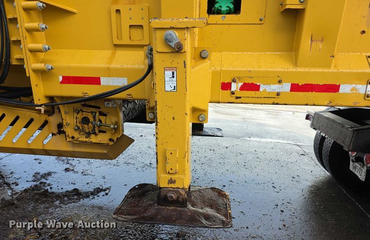 image for item FI0823 2013 Vermeer HG6000 horizontal grinder