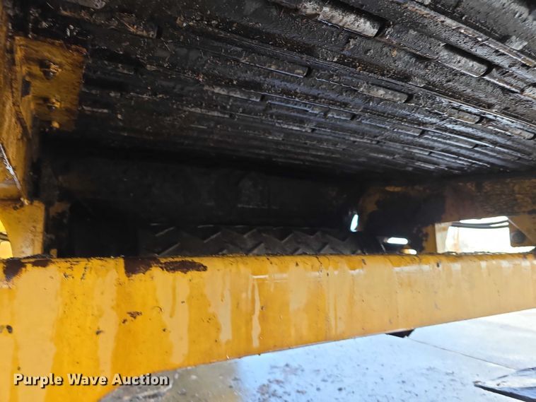 image for item FI0823 2013 Vermeer HG6000 horizontal grinder