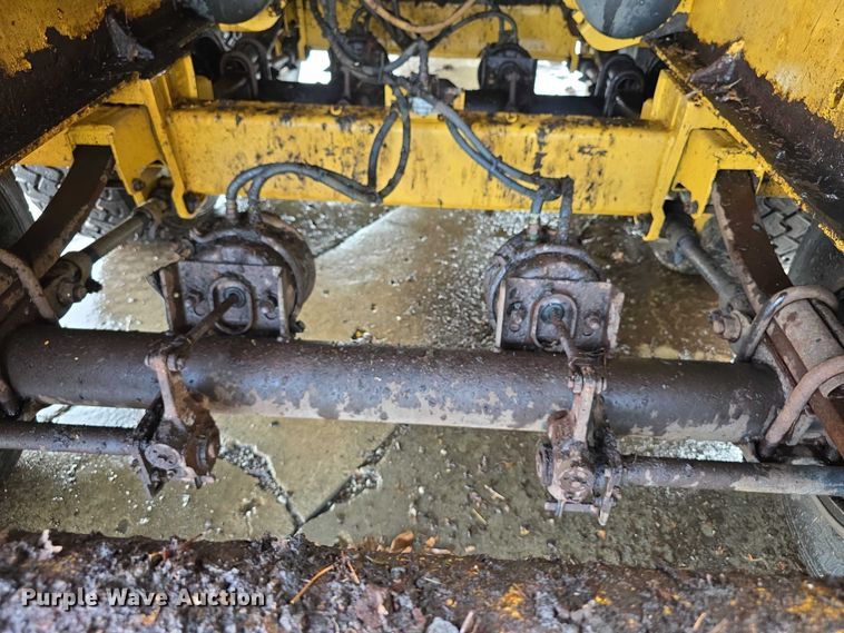 image for item FI0823 2013 Vermeer HG6000 horizontal grinder