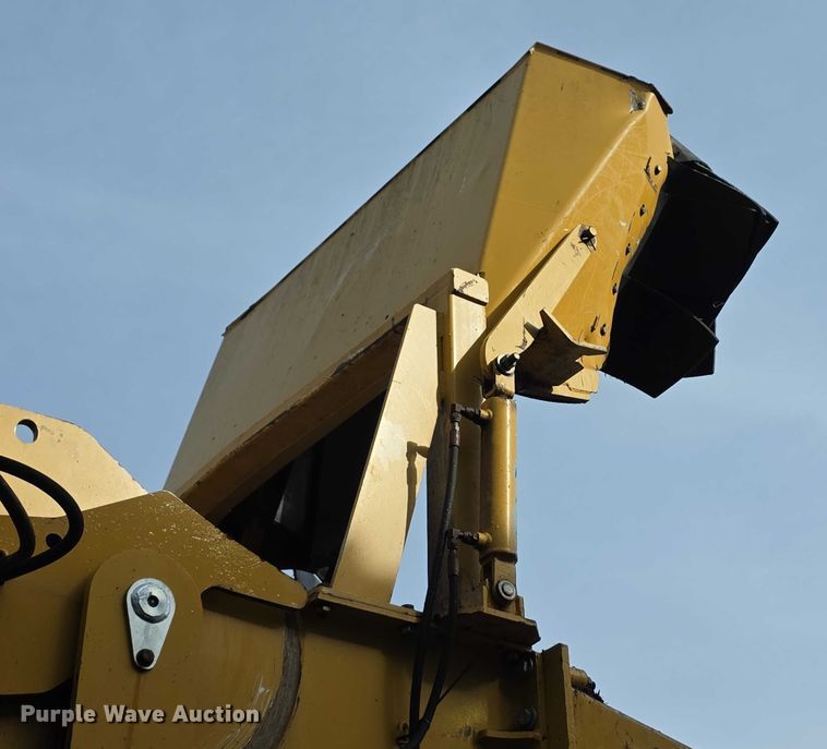 image for item FI0823 2013 Vermeer HG6000 horizontal grinder