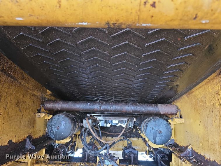 image for item FI0823 2013 Vermeer HG6000 horizontal grinder