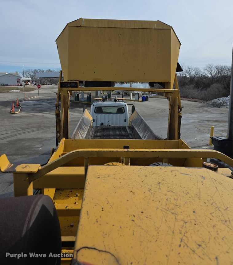 image for item FI0823 2013 Vermeer HG6000 horizontal grinder