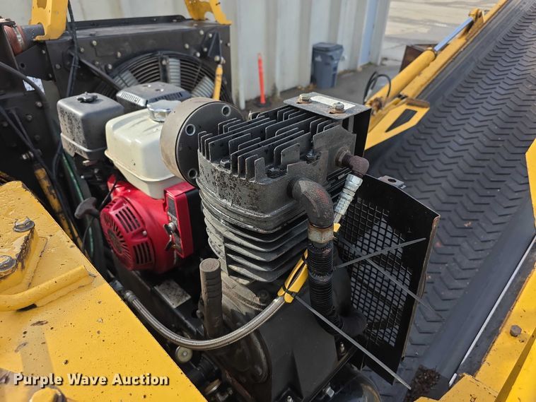 image for item FI0823 2013 Vermeer HG6000 horizontal grinder