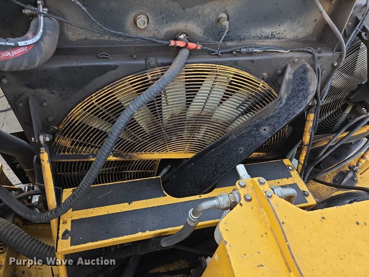 image for item FI0823 2013 Vermeer HG6000 horizontal grinder