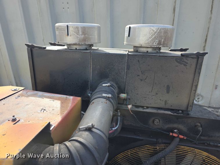 image for item FI0823 2013 Vermeer HG6000 horizontal grinder