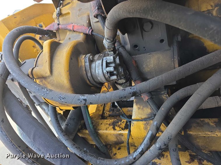 image for item FI0823 2013 Vermeer HG6000 horizontal grinder