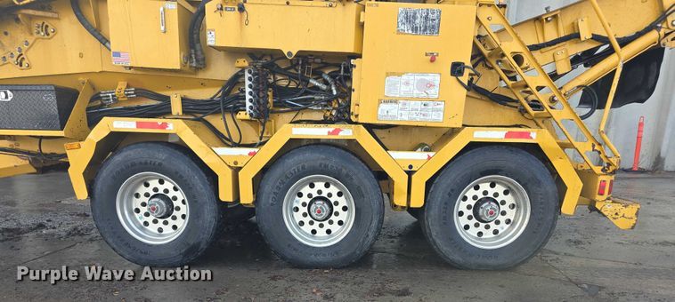 image for item FI0823 2013 Vermeer HG6000 horizontal grinder