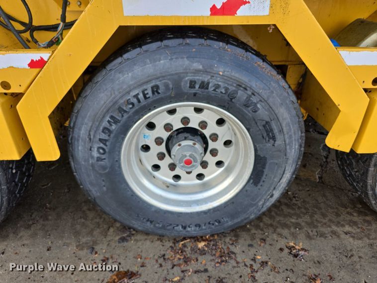 image for item FI0823 2013 Vermeer HG6000 horizontal grinder