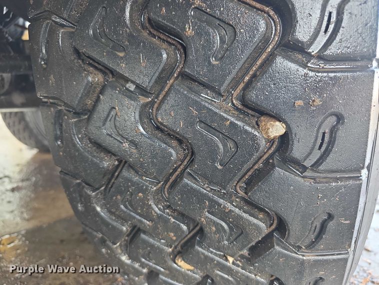 image for item FI0823 2013 Vermeer HG6000 horizontal grinder