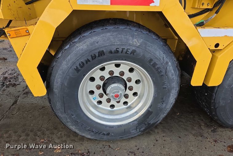 image for item FI0823 2013 Vermeer HG6000 horizontal grinder