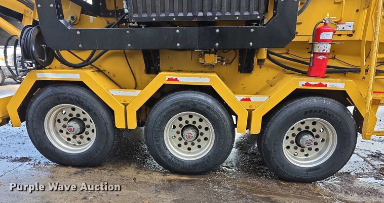 image for item FI0823 2013 Vermeer HG6000 horizontal grinder