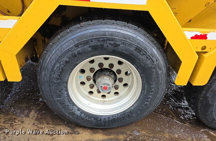 image for item FI0823 2013 Vermeer HG6000 horizontal grinder