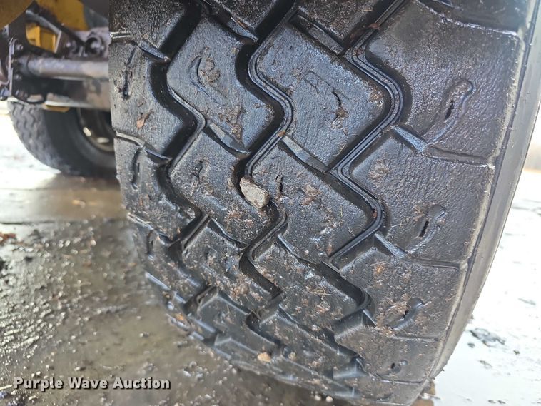 image for item FI0823 2013 Vermeer HG6000 horizontal grinder