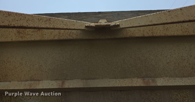 image for item FI0824 2004 Lufkin TBD4020 bottom dump trailer