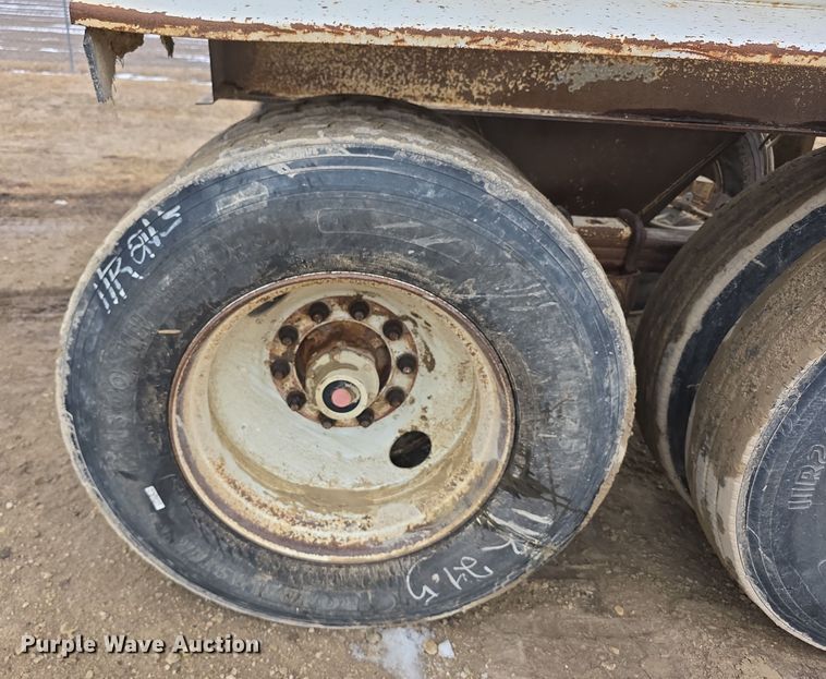 image for item FI0824 2004 Lufkin TBD4020 bottom dump trailer