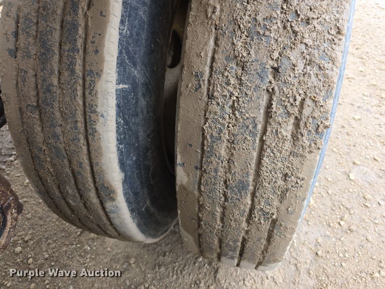 image for item FI0824 2004 Lufkin TBD4020 bottom dump trailer