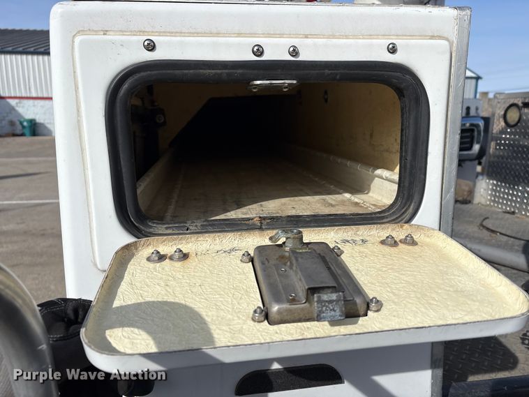 image for item FK1126 2012 Ford F-550 bucket truck