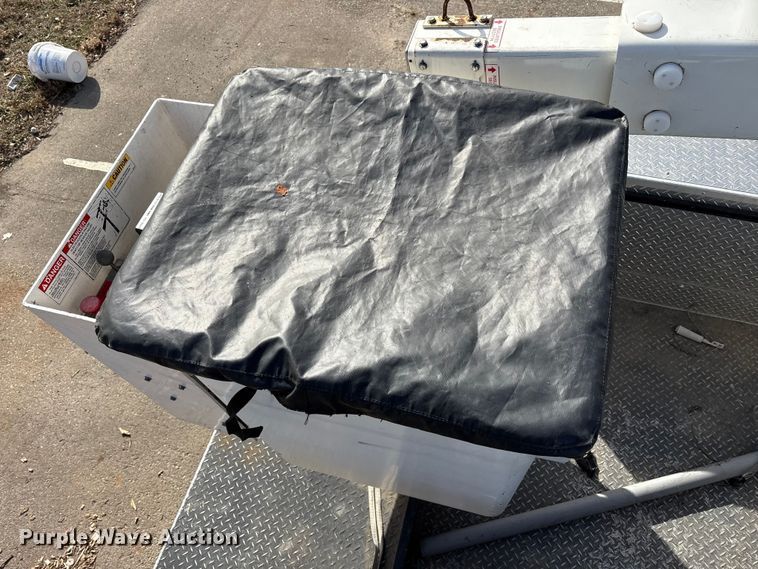 image for item FK1126 2012 Ford F-550 bucket truck