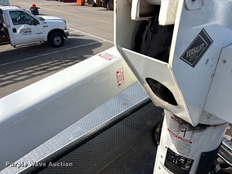 image for item FK1126 2012 Ford F-550 bucket truck