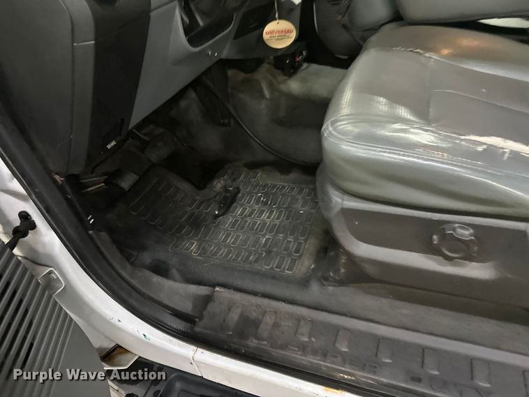 image for item FK1523 2011 Ford F250 Super Duty pickup truck