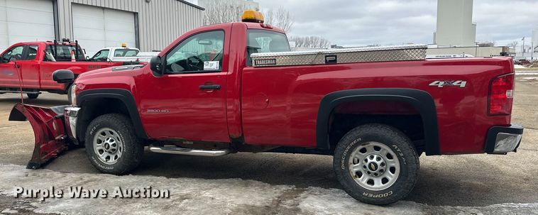 image for item FK1585 2013 Chevrolet Silverado 3500HD pickup truck