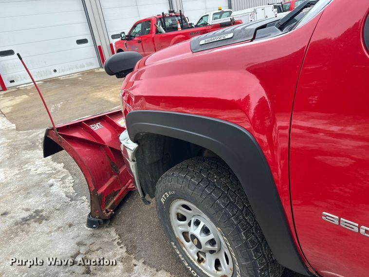 image for item FK1585 2013 Chevrolet Silverado 3500HD pickup truck